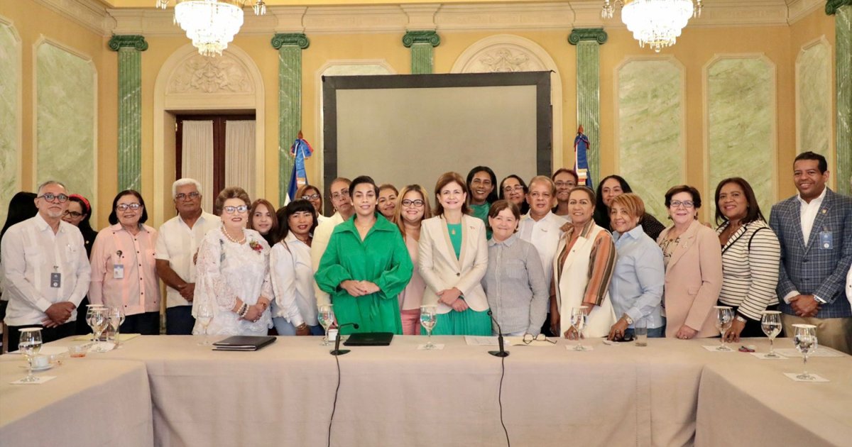 Gobierno inici la entrega de bonos navideos