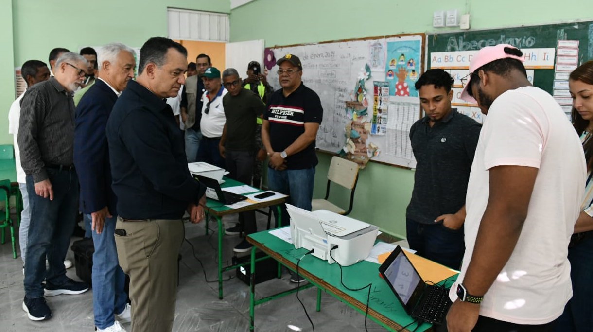 JCE realiza primera prueba del c�mputo