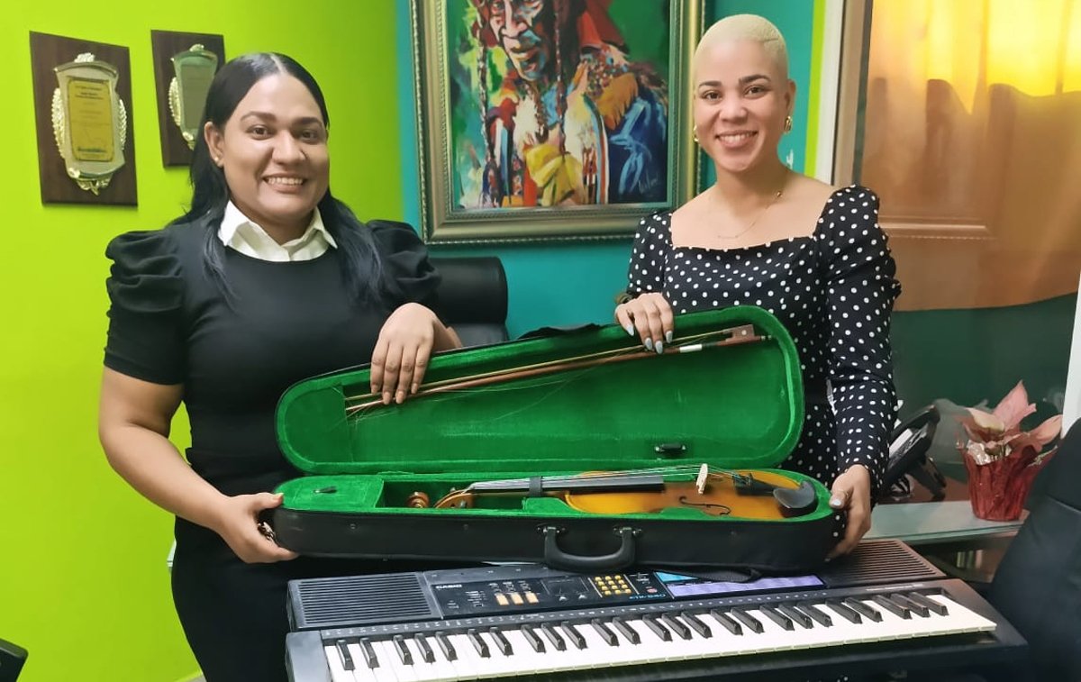 Thairibi Santana y Jade Santos